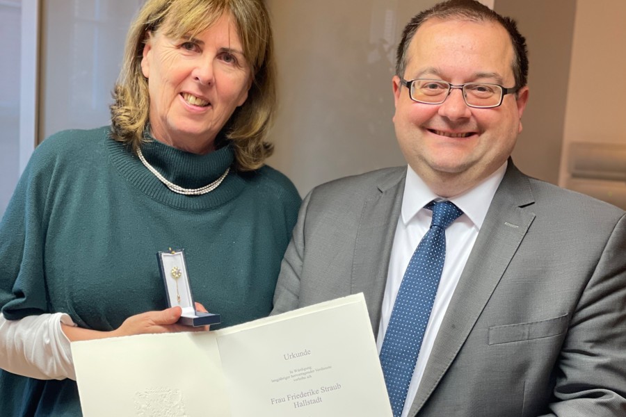 Ministerpräsident ehrt Rike Straub